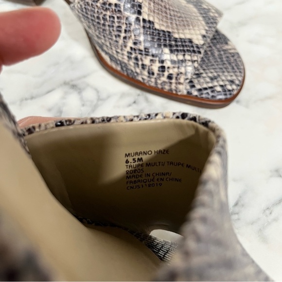 NWOT EARTH MURANO HAZE MULTI TAUPE SNAKESKIN BLOCK HEEL SANDALS 6.5 - Picture 8 of 11